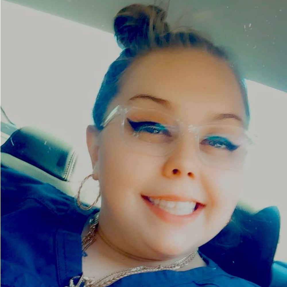 Meet your Posher, Alexus